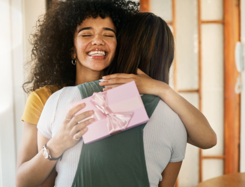 8 Best Gifts for a Female Friend